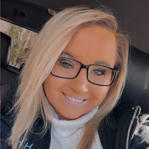 Meet your Posher, Kendra